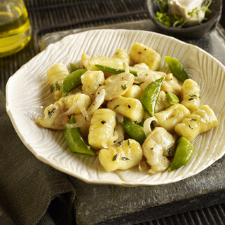 Potato Gnocchi with Geoduck, Sugar Snap Peas and Thyme