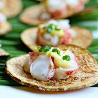Lobster on Thick Cut Idaho® Potato Chips with Spicy Saffron Aioli