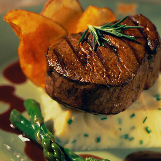 Tenderloin of Beef with Roasted Shallot Idaho® Potatoes and a Merlot Reduction 