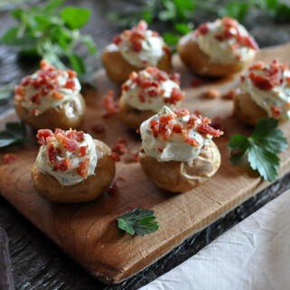 Idaho® Fingerlings with Whipped Goat Cheese and Crisp Pancetta 